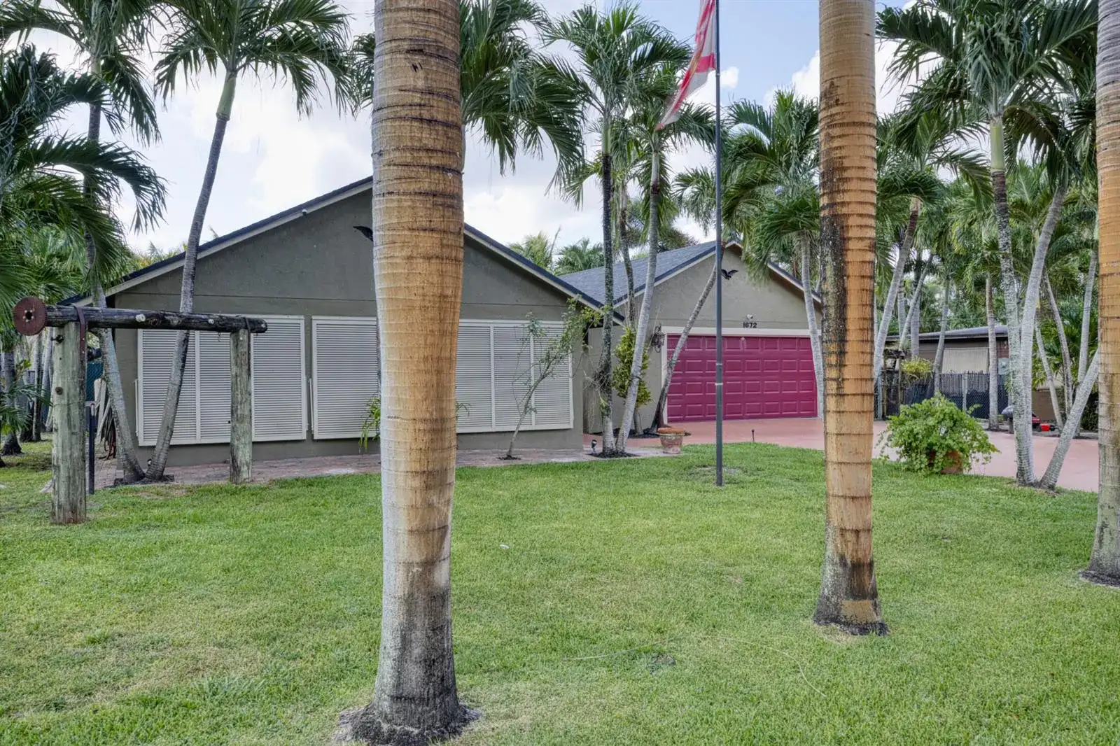 1672 ERIE Terrace, Palm Springs FL 33406 photo 4