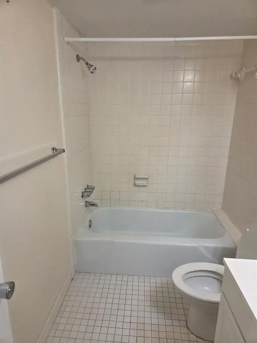 2302 SUNRISE Boulevard # 105, Fort Pierce FL 34982