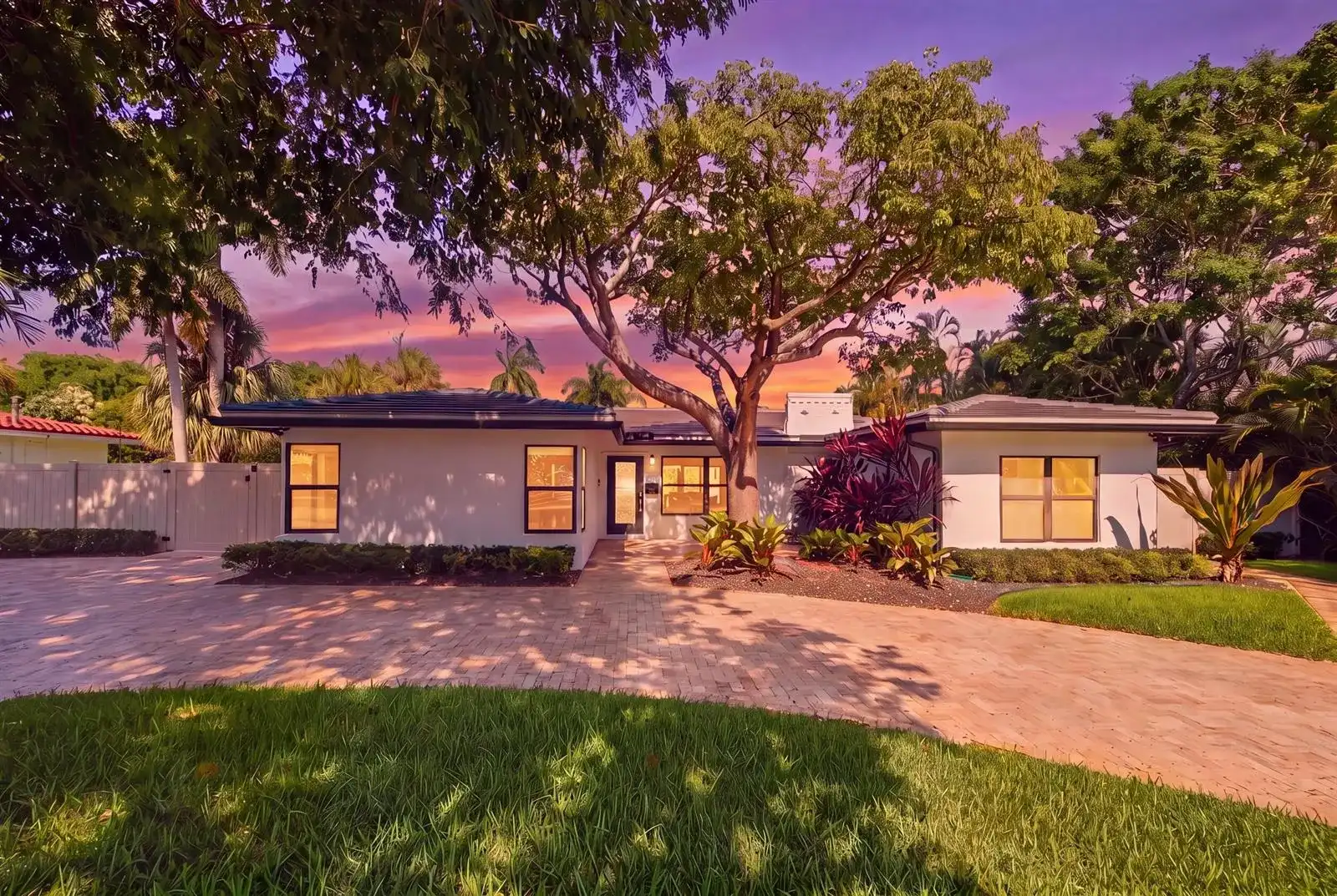 1619 Bayview Drive, Fort Lauderdale FL 33305