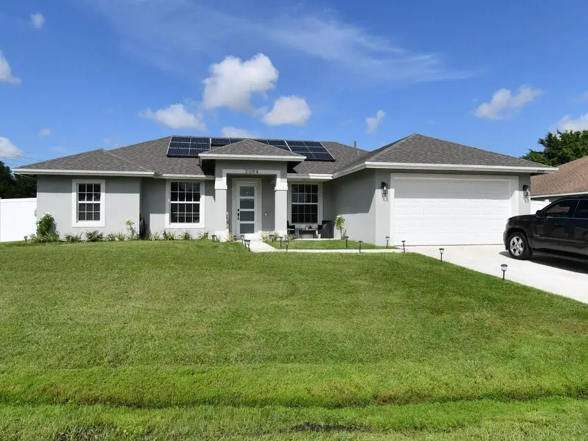 2094 SW CAPEADOR Street, Port St. Lucie FL 34953