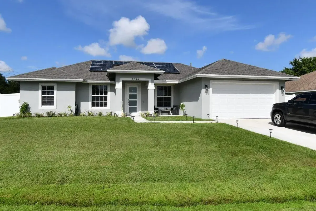 2094 SW CAPEADOR Street, Port St. Lucie FL 34953