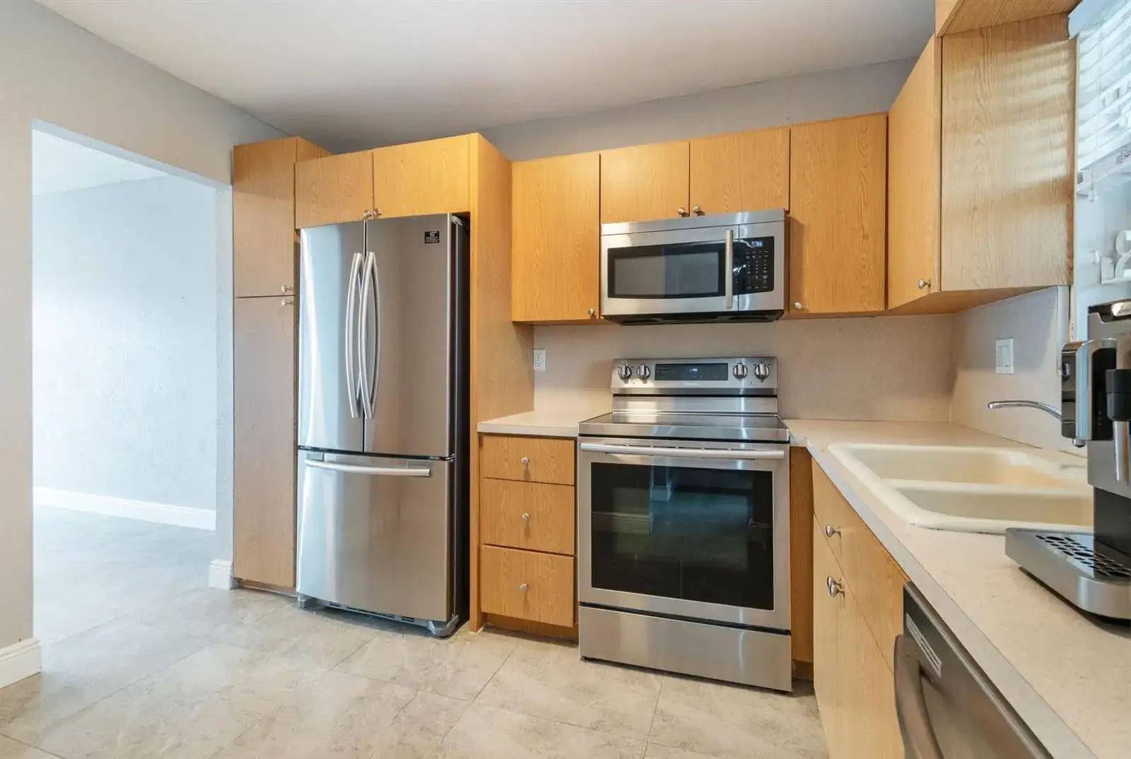 7980 N French Drive Unit 305, Pembroke Pines FL 33024 photo 5