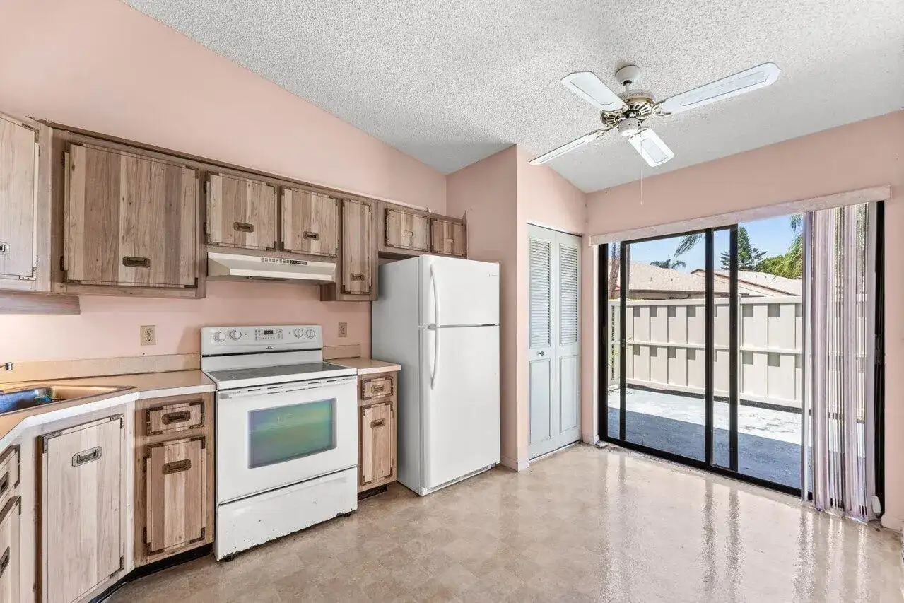 1024 Green Pine Boulevard # I, West Palm Beach FL 33409 photo 4