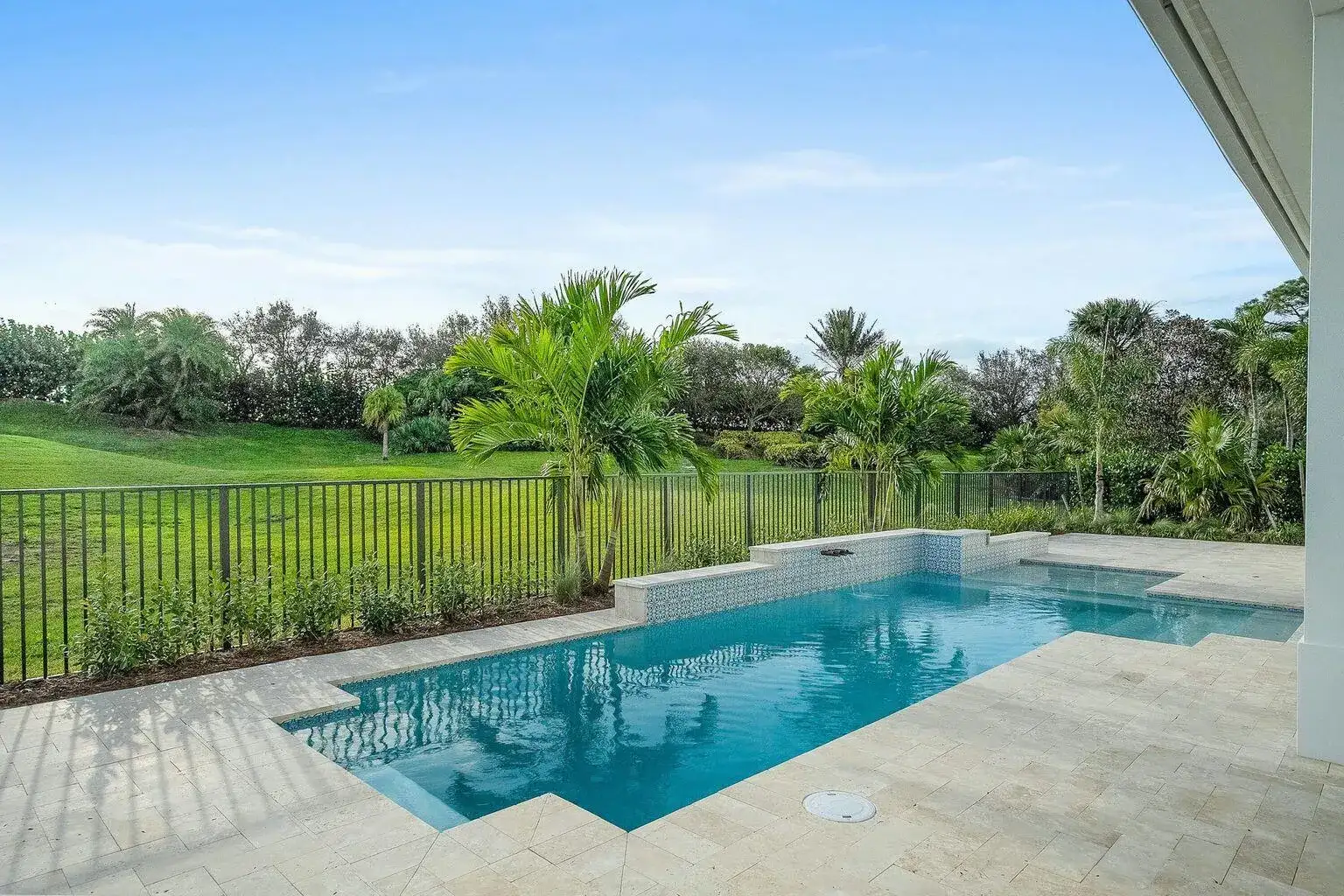 110 SE Via Verona, Port St. Lucie FL 34984 photo 2