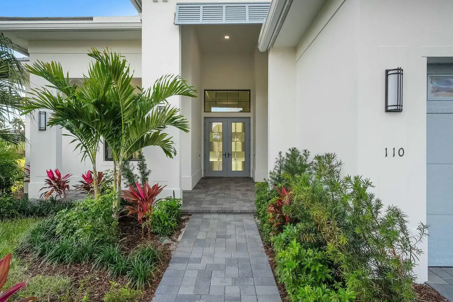 110 SE Via Verona, Port St. Lucie FL 34984 photo 5