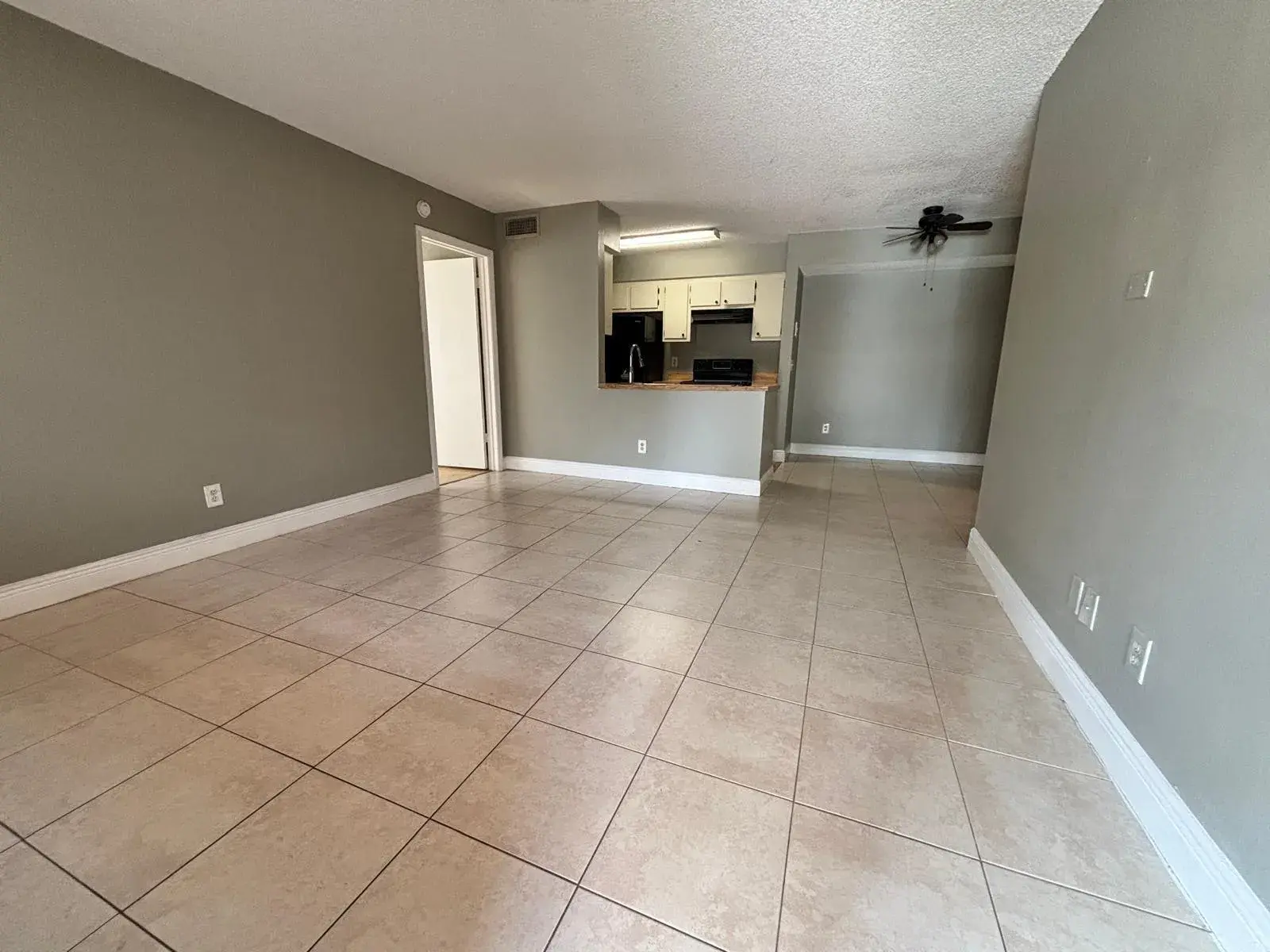 704 NW 103rd Terrace # 102, Pembroke Pines FL 33026