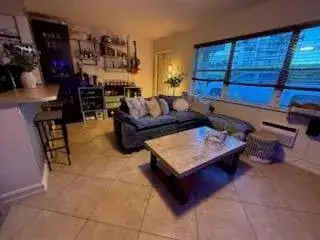 2713 NE 33RD Avenue # 2, Fort Lauderdale FL 33308
