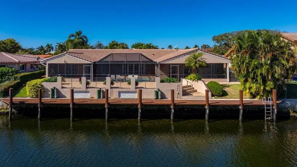 3920 NE 27TH Avenue, Lighthouse Point FL 33064