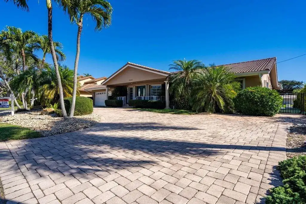 3920 NE 27TH Avenue, Lighthouse Point FL 33064 photo 3