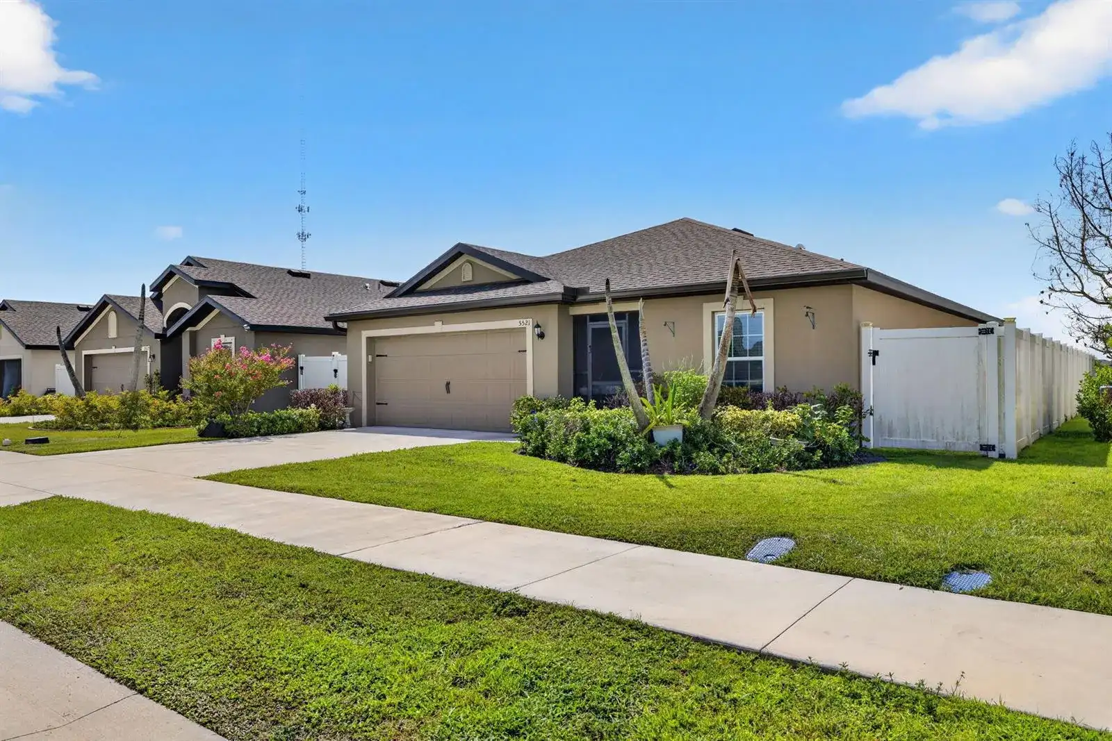5521 Fantasy Drive, Fort Pierce FL 34947 photo 3
