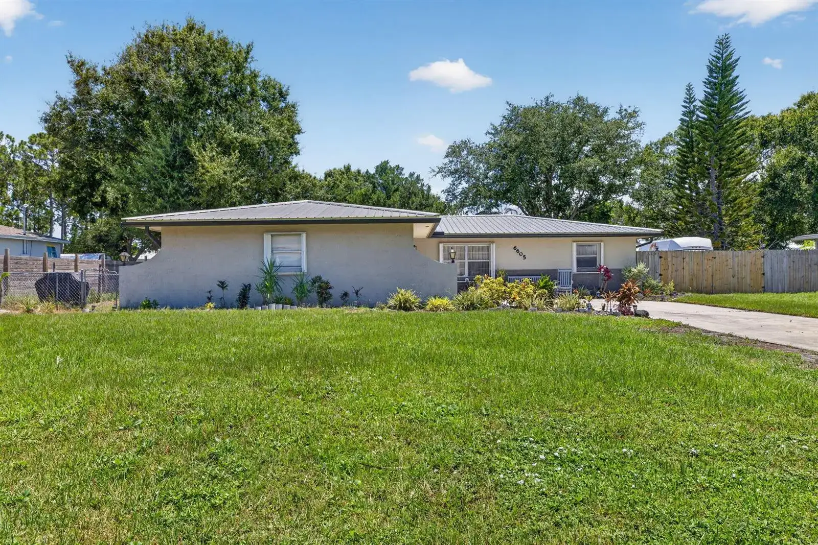 6605 PASO ROBLES Boulevard, Fort Pierce FL 34951 photo 2