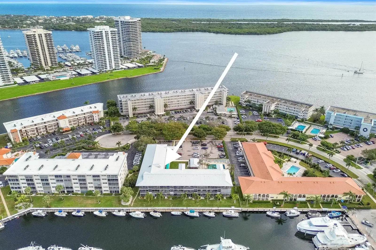 37 Yacht Club Drive # 303, North Palm Beach FL 33408