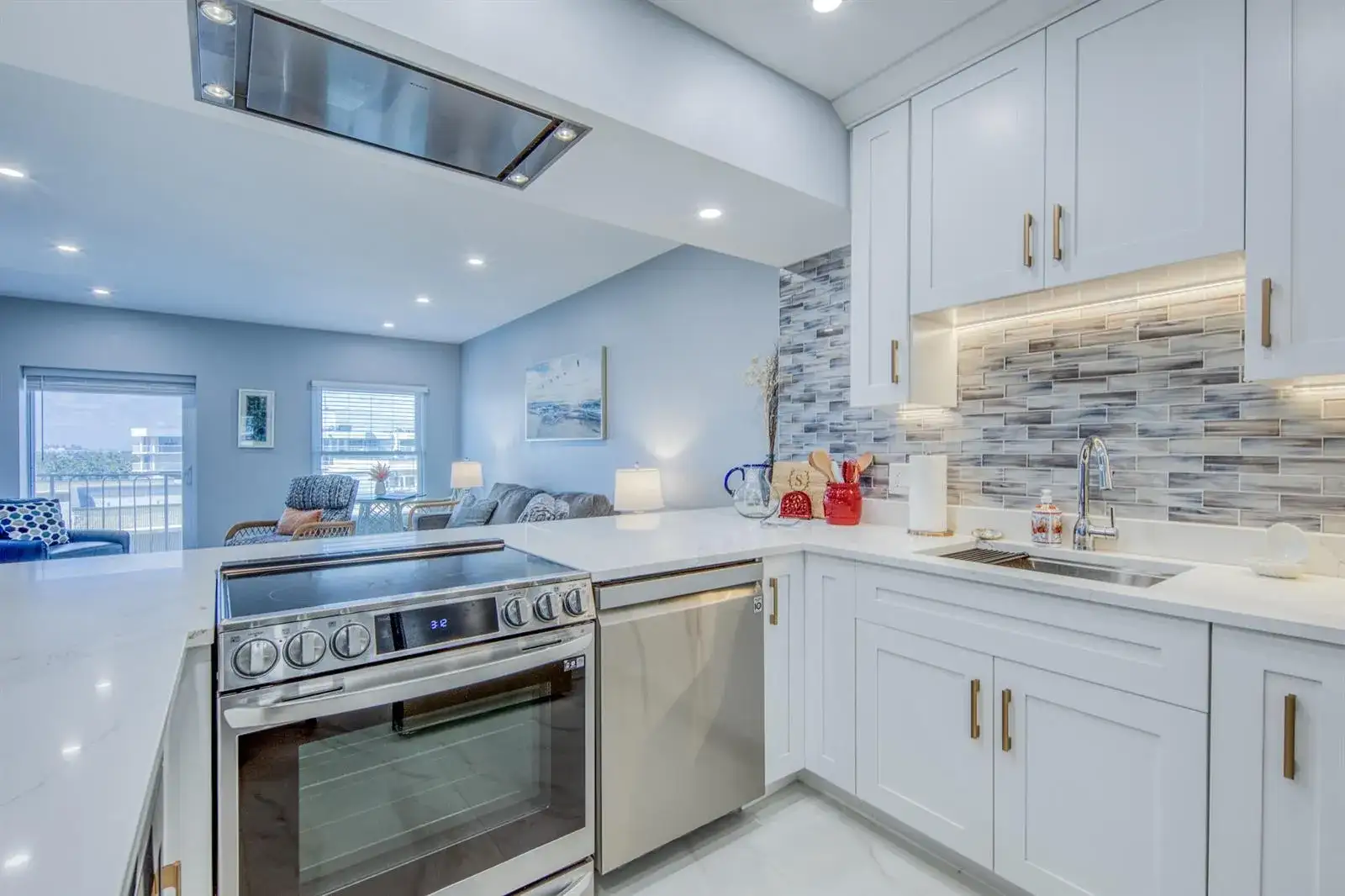 3230 S OCEAN Boulevard # E609, Palm Beach FL 33480 photo 2