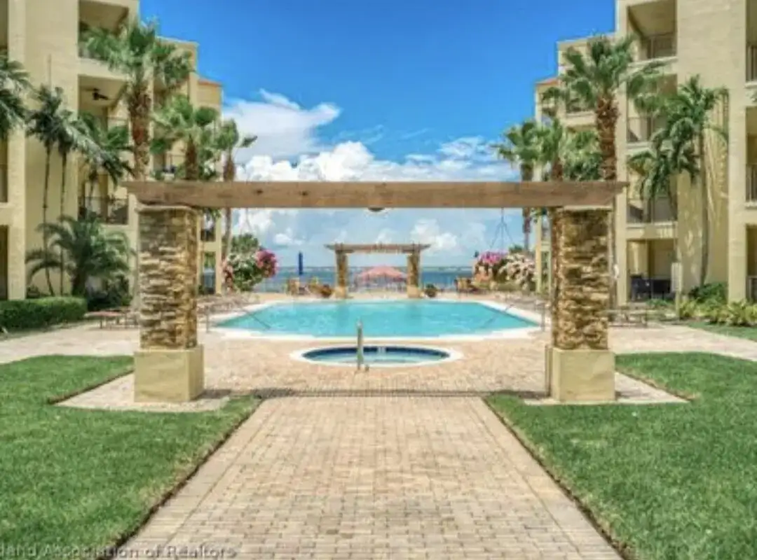 2351 Lakeview Drive # 209, Sebring FL 33870 photo 2