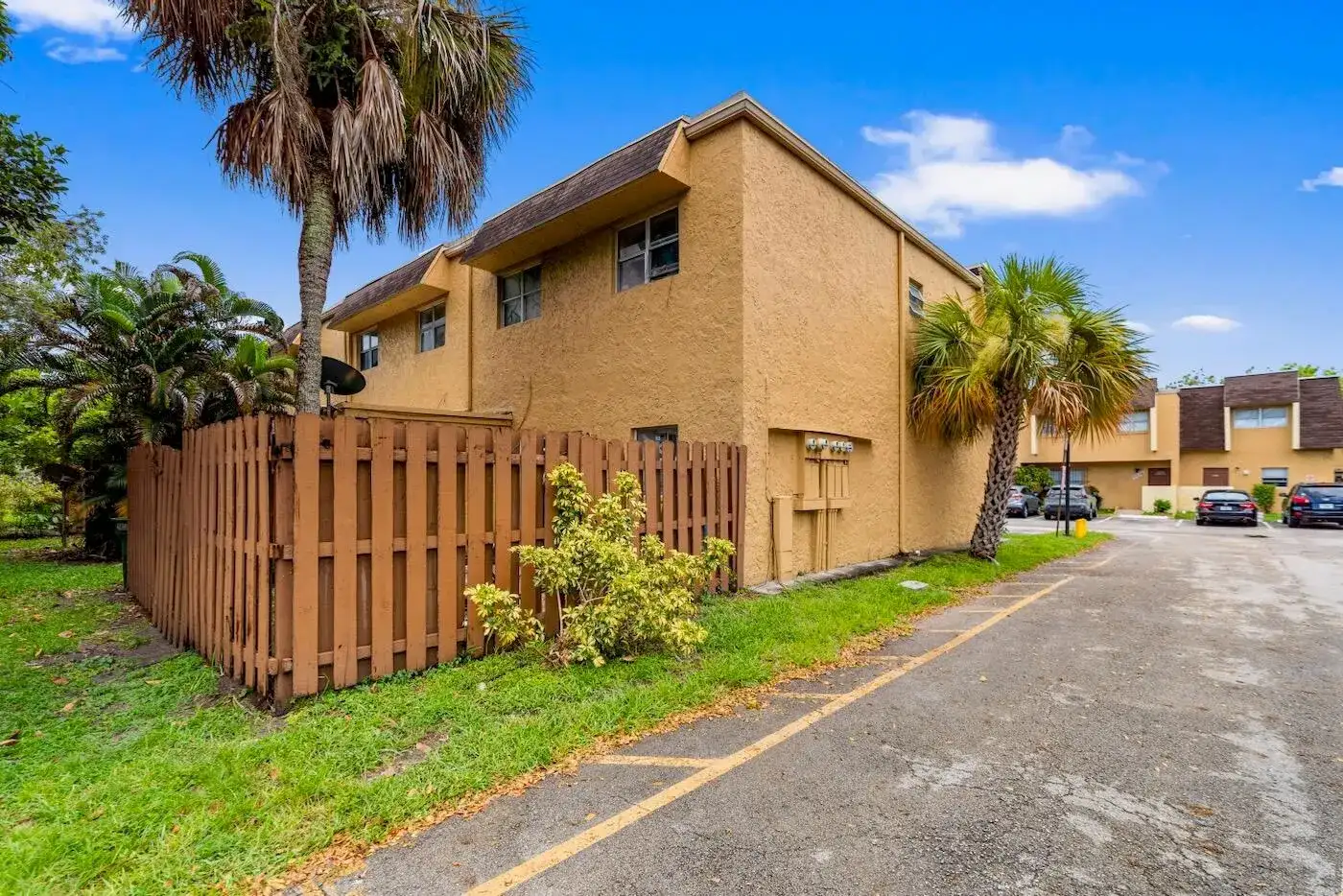 5655 BLUEBERRY Court # 1, Lauderhill FL 33313 photo 3