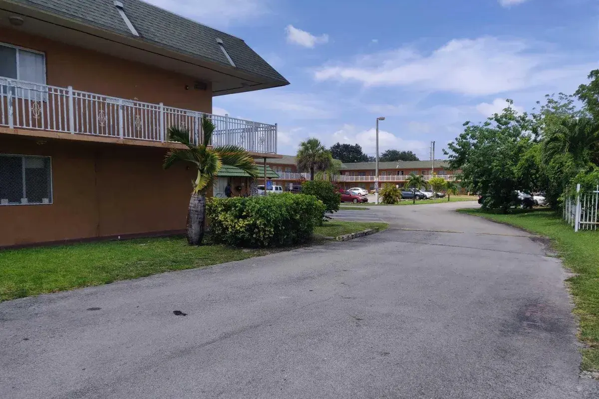 271 NW 177TH Street # 106, Miami Gardens FL 33169