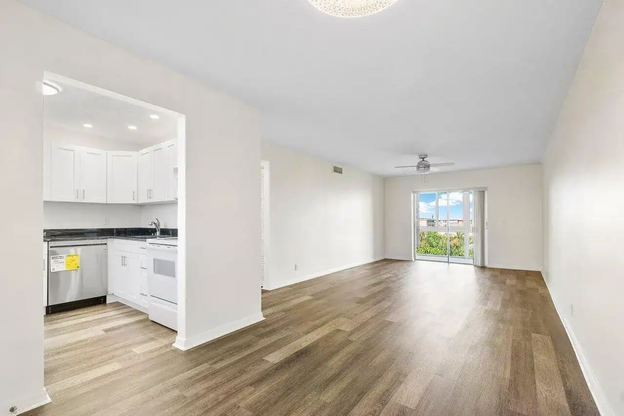 2615 NE 1ST Court # 407, Boynton Beach FL 33435 photo 4