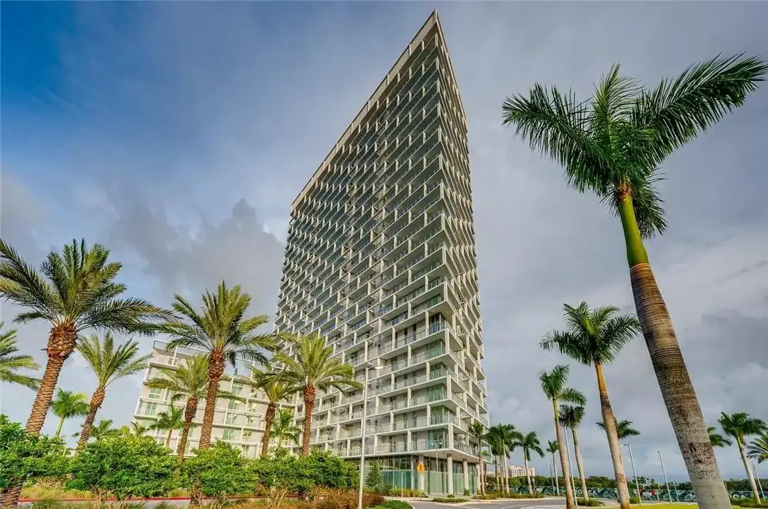 2000 METROPICA Way # 2311, Sunrise FL 33323