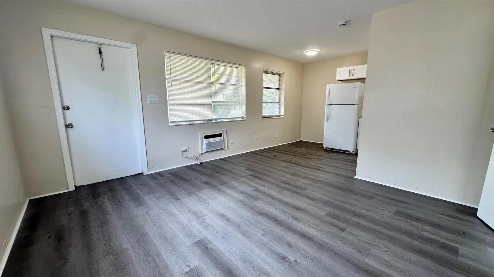 417 SE 12th Court # 8, Fort Lauderdale FL 33316 photo 2