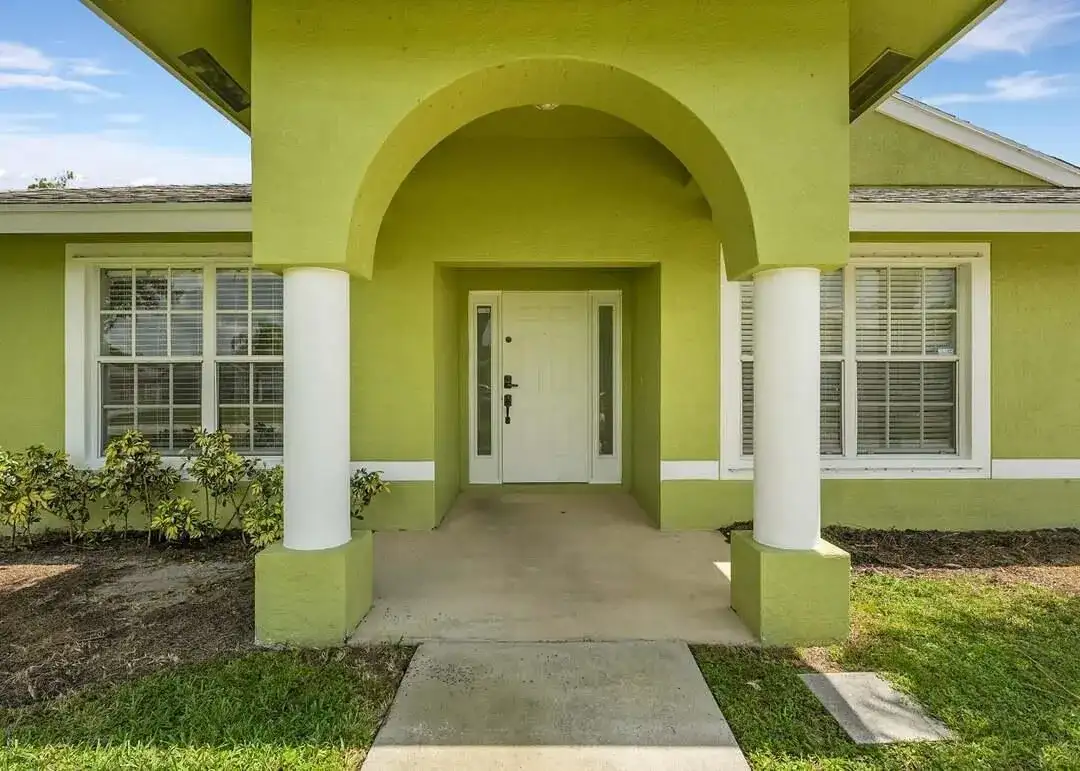 5335 NW CONLEY Drive, Port St. Lucie FL 34986 photo 4