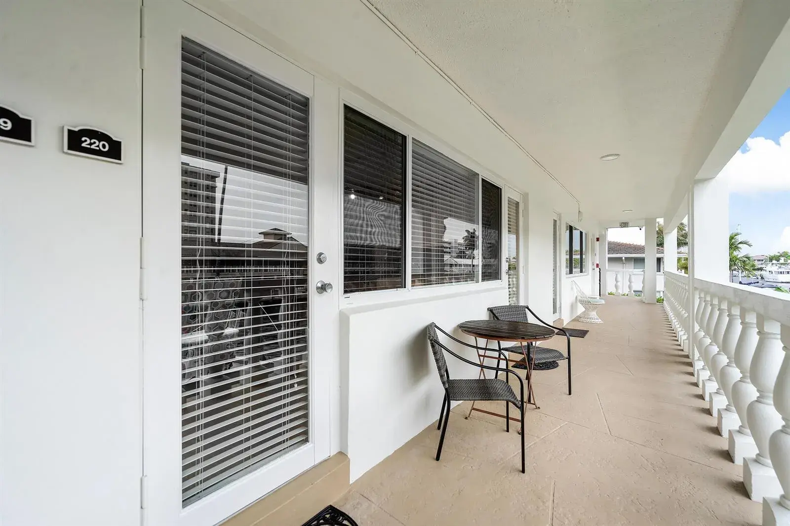 2881 NE 32nd Street # 220, Fort Lauderdale FL 33306