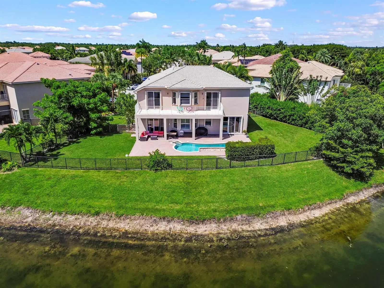 9133 Delemar Court, Wellington FL 33414 photo 2