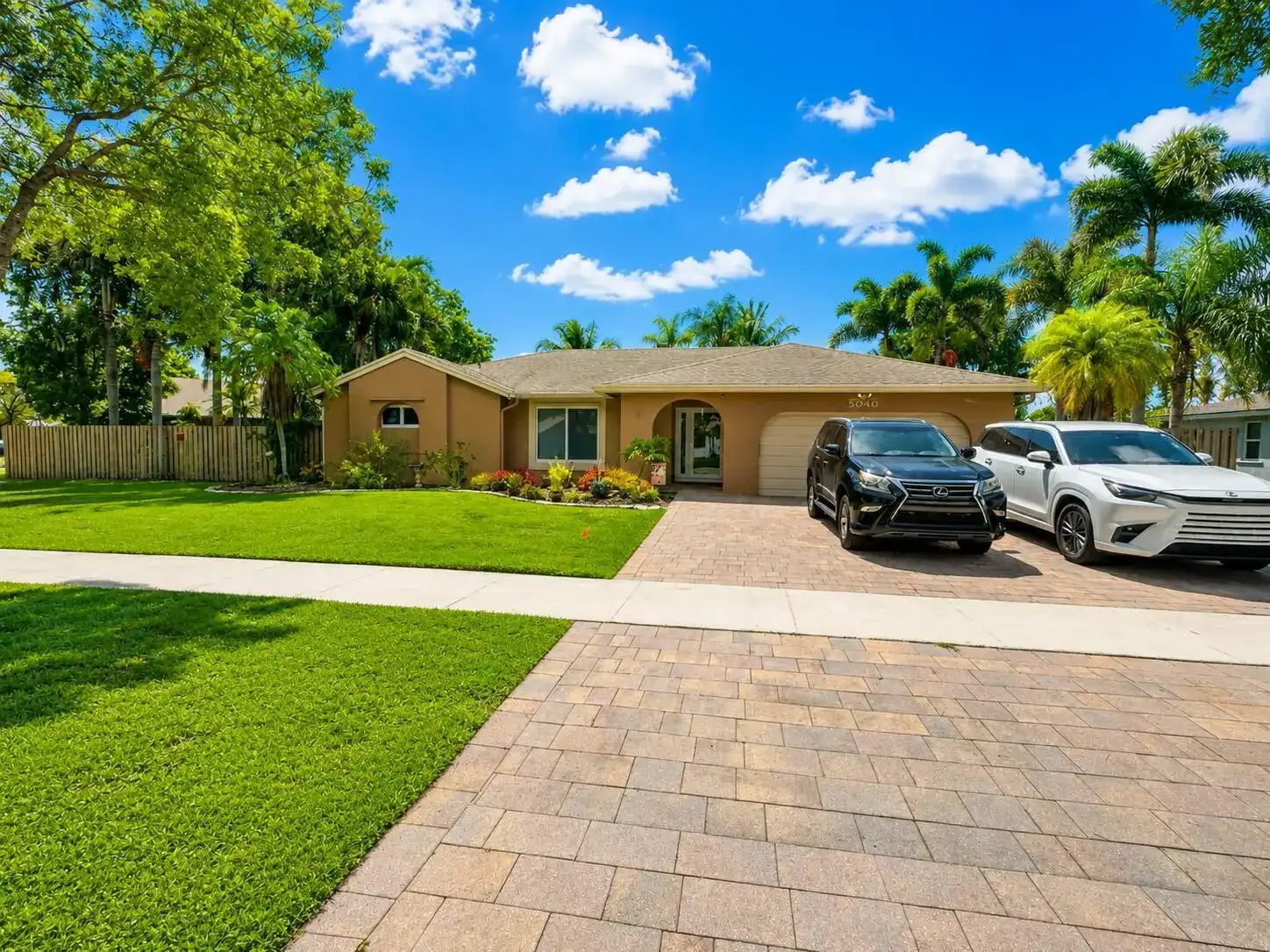 5040 SW 117th Way, Cooper City FL 33330