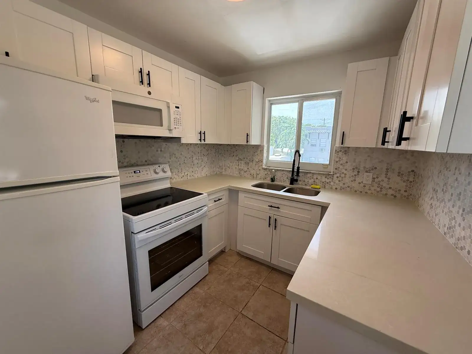 1859 Lincoln Street # 202, Hollywood FL 33020 photo 2