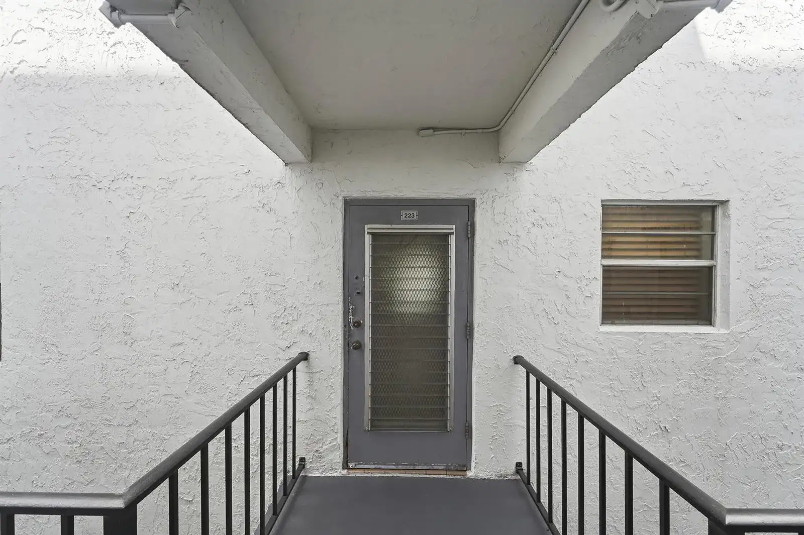 3000 E SUNRISE LAKES Drive E # 223, Sunrise FL 33322 photo 4