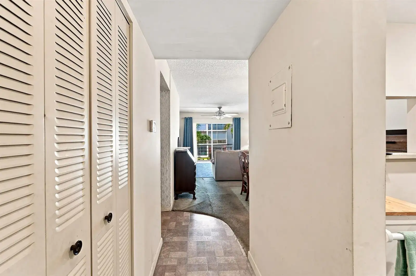 3000 E SUNRISE LAKES Drive E # 223, Sunrise FL 33322 photo 5