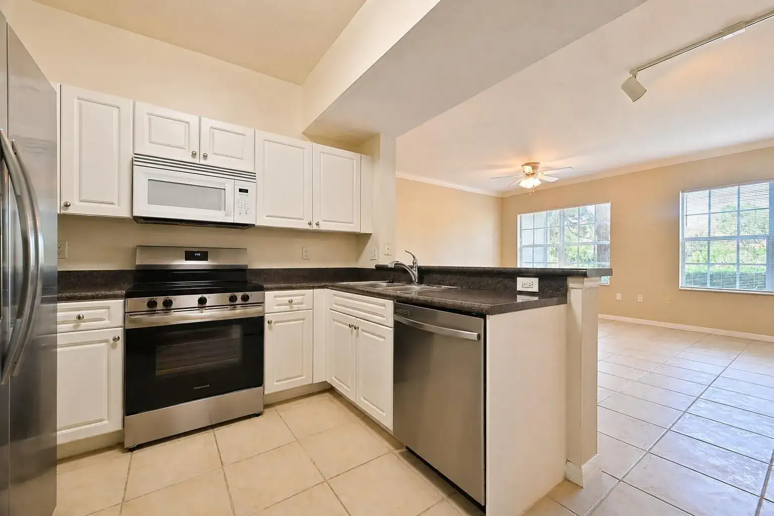 356 SE Rogers Court, Stuart FL 34994 photo 2