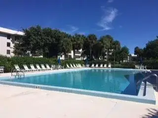 3640 WHITEHALL Drive # 206, West Palm Beach FL 33401