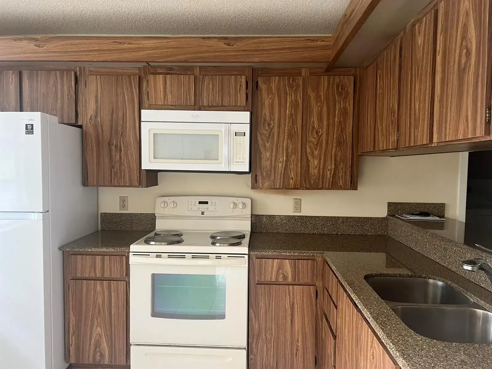 3640 WHITEHALL Drive # 206, West Palm Beach FL 33401 photo 4