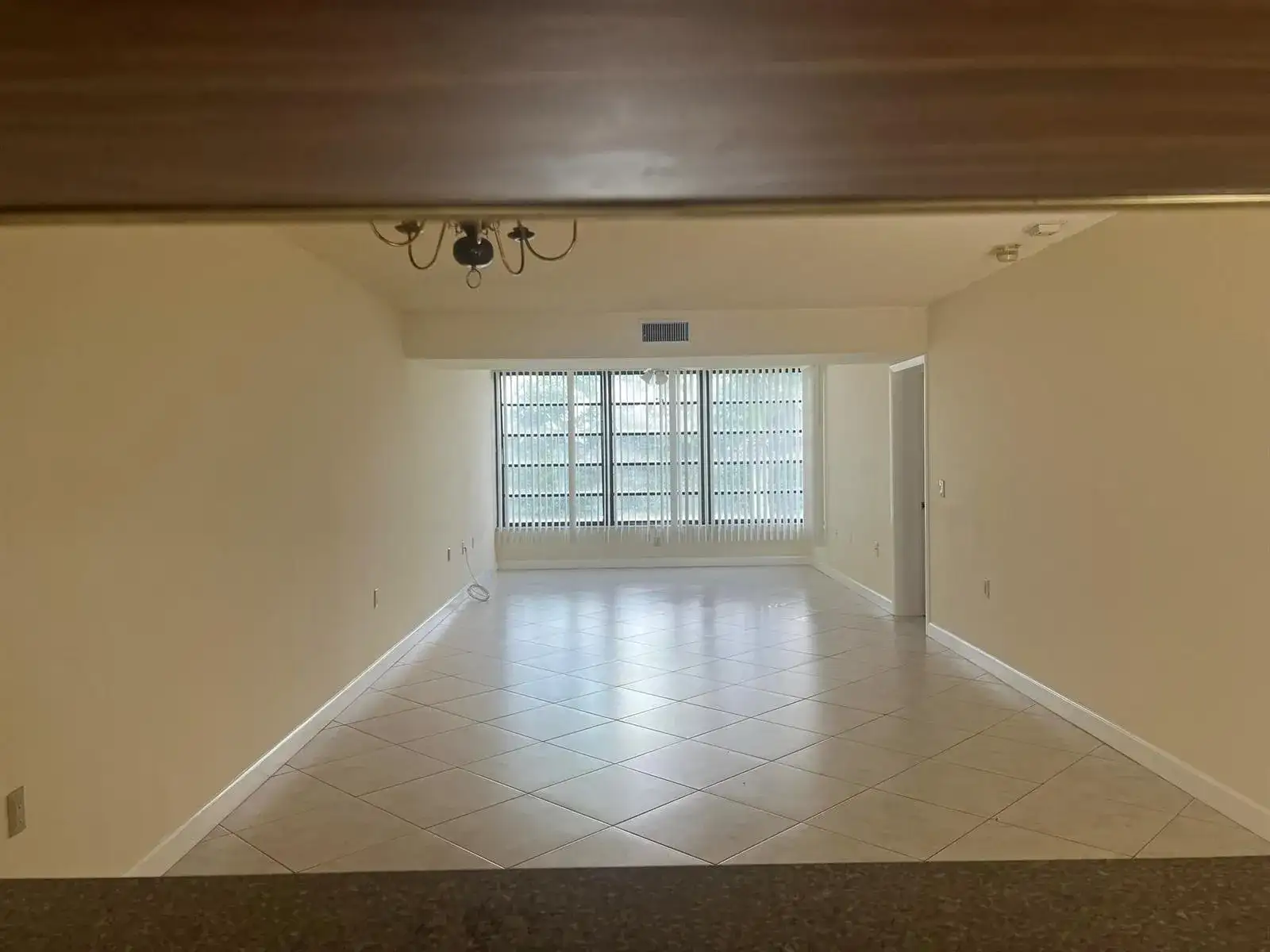 3640 WHITEHALL Drive # 206, West Palm Beach FL 33401 photo 5