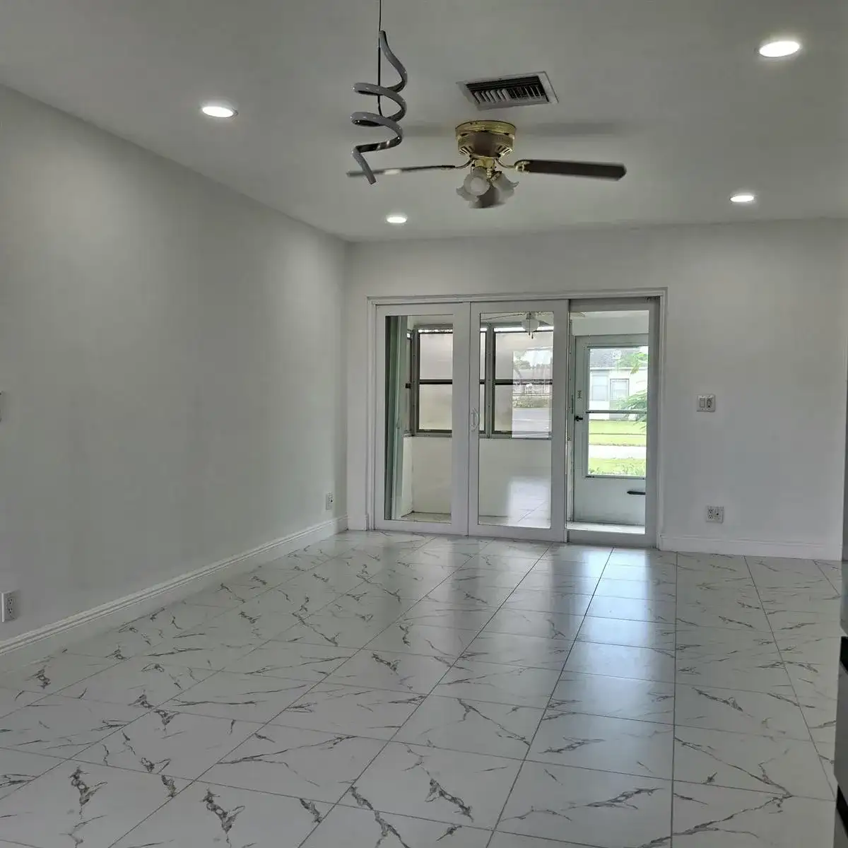 2739 Emory Drive W # J, West Palm Beach FL 33415 photo 3