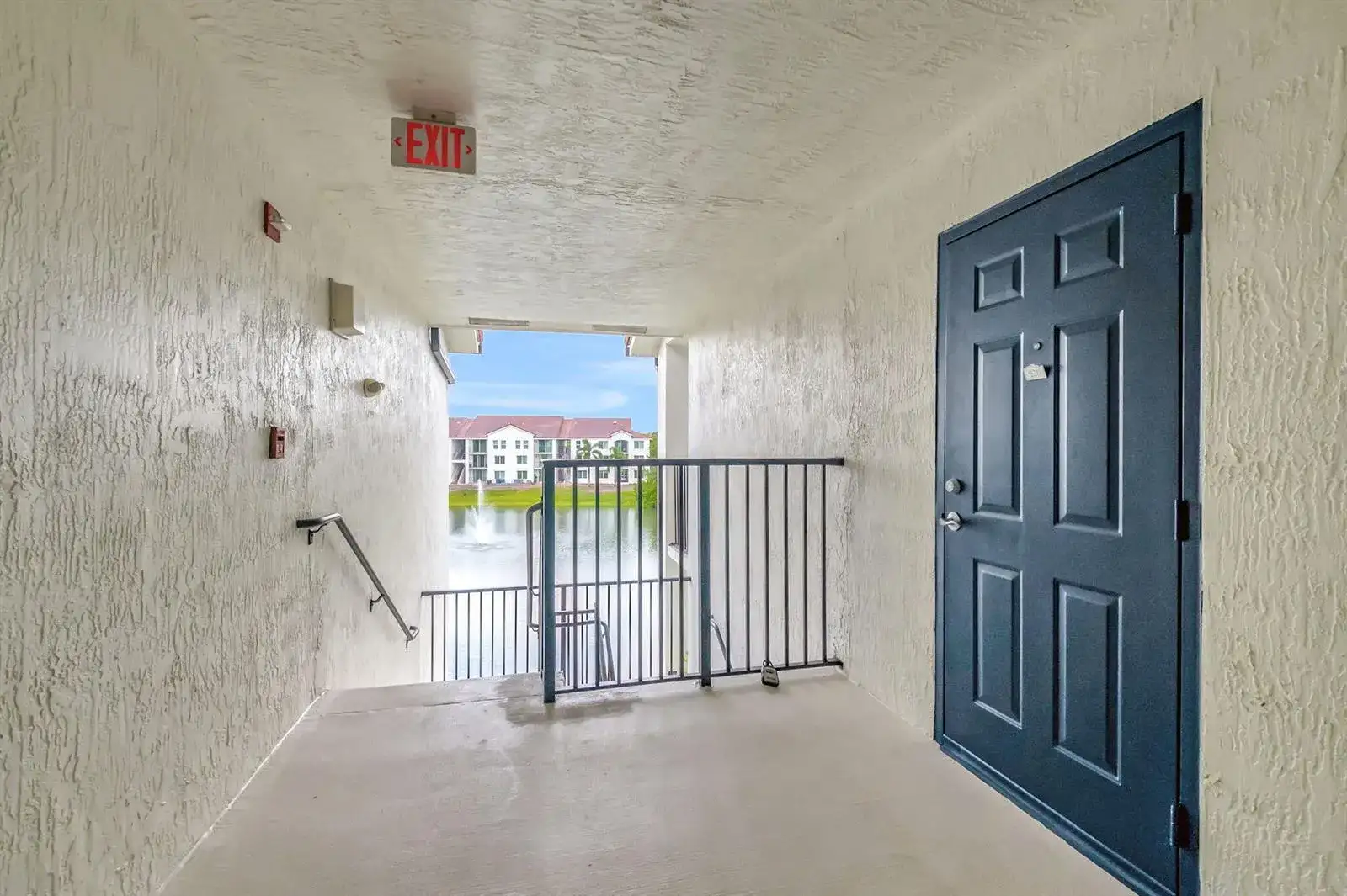 920 VILLA Circle, Boynton Beach FL 33435 photo 4