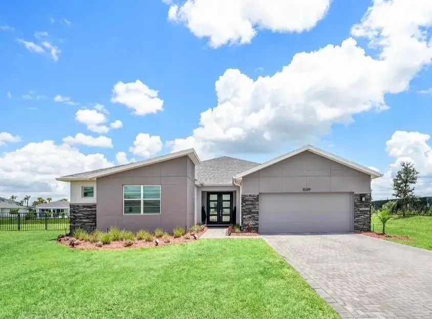 10319 SW Adelaide Terrace, Port St. Lucie FL 34987