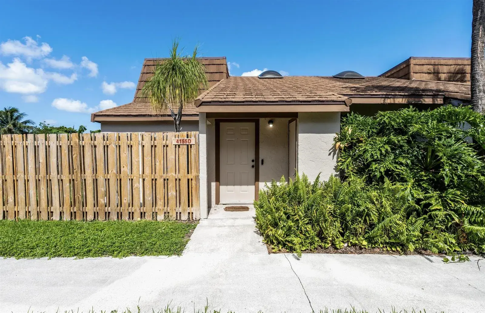 4155 PALM BAY Circle # D, West Palm Beach FL 33406