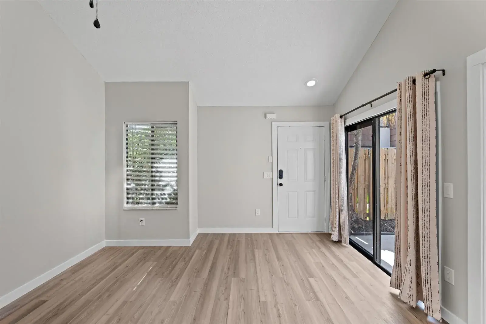 4155 PALM BAY Circle # D, West Palm Beach FL 33406