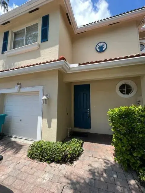 3075 N Evergreen Circle, Boynton Beach FL 33426 photo 2