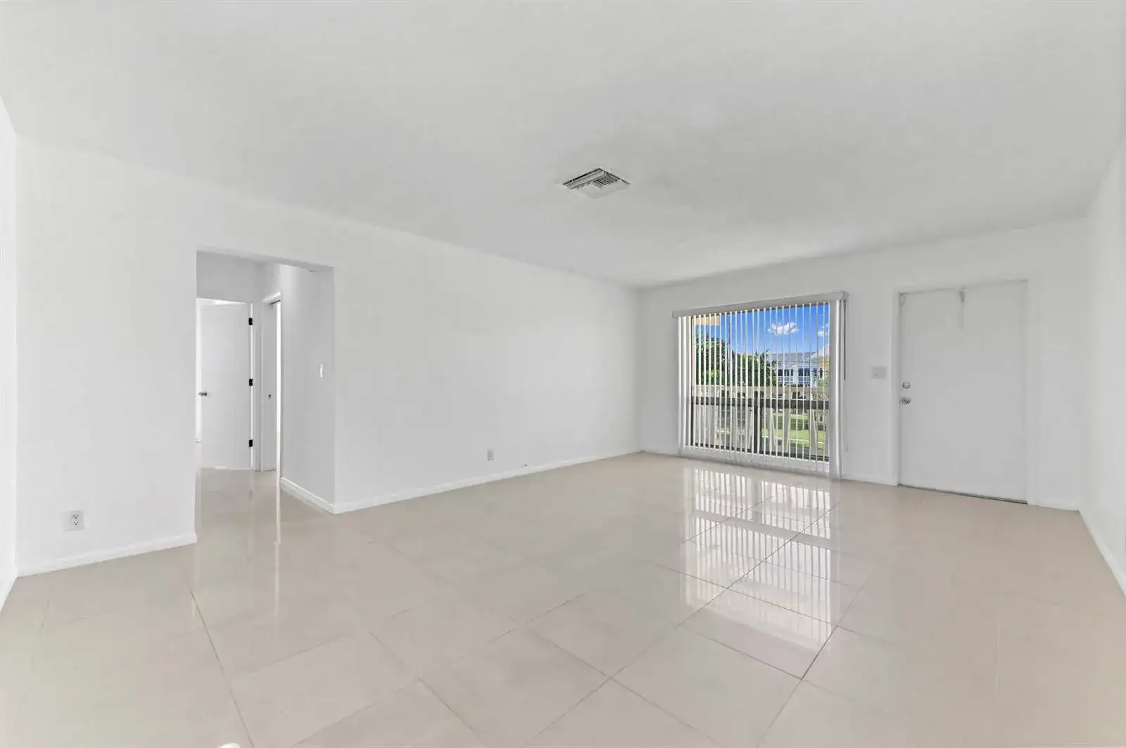 2755 NE 28th Avenue # 1, Lighthouse Point FL 33064 photo 3