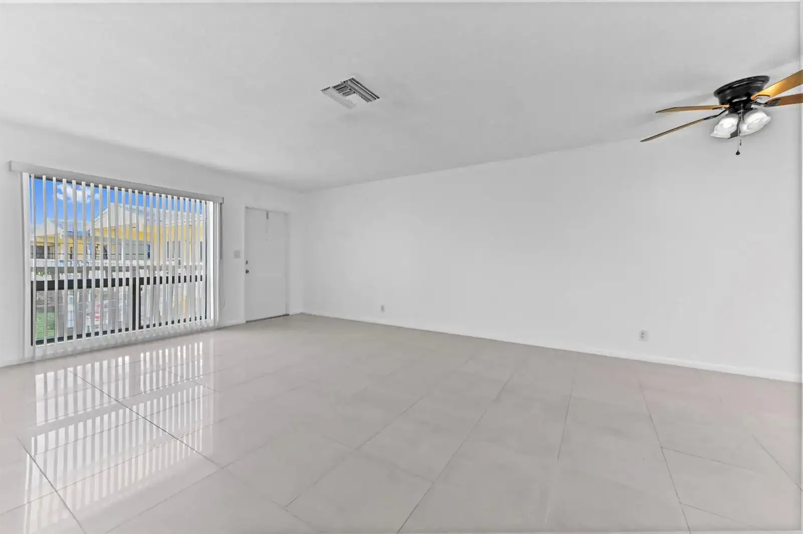 2755 NE 28th Avenue # 1, Lighthouse Point FL 33064 photo 4