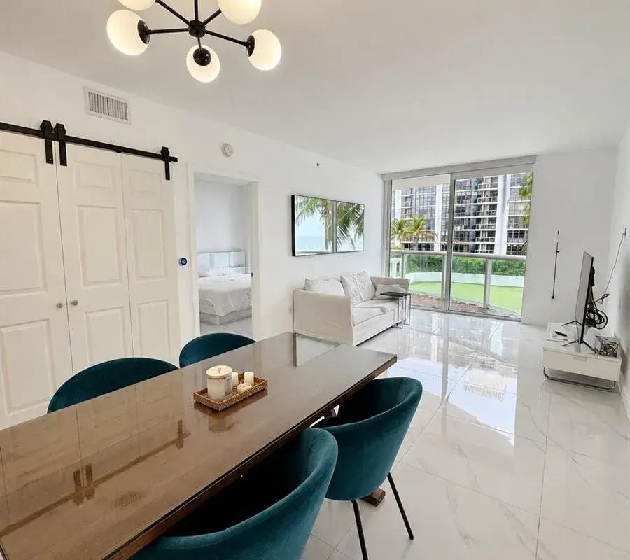 6365 Collins Avenue # 811, Miami Beach FL 33141