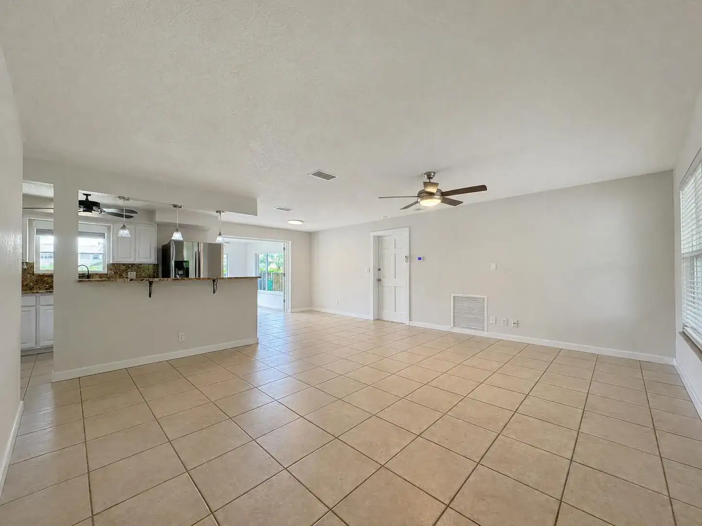 924 SE 8TH Court, Deerfield Beach FL 33441 photo 3