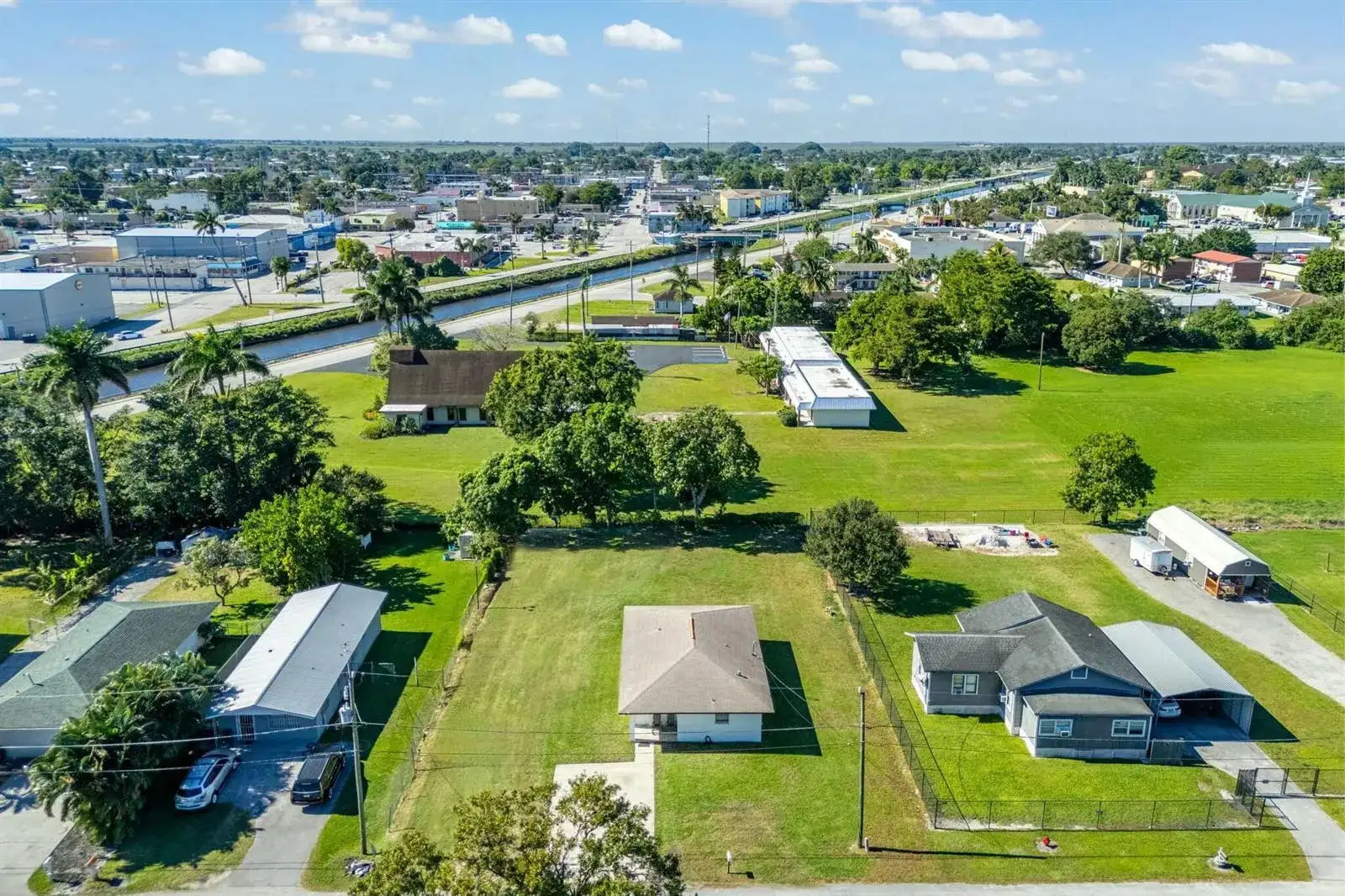 116 SE 3RD Street N, Belle Glade FL 33430 photo 4