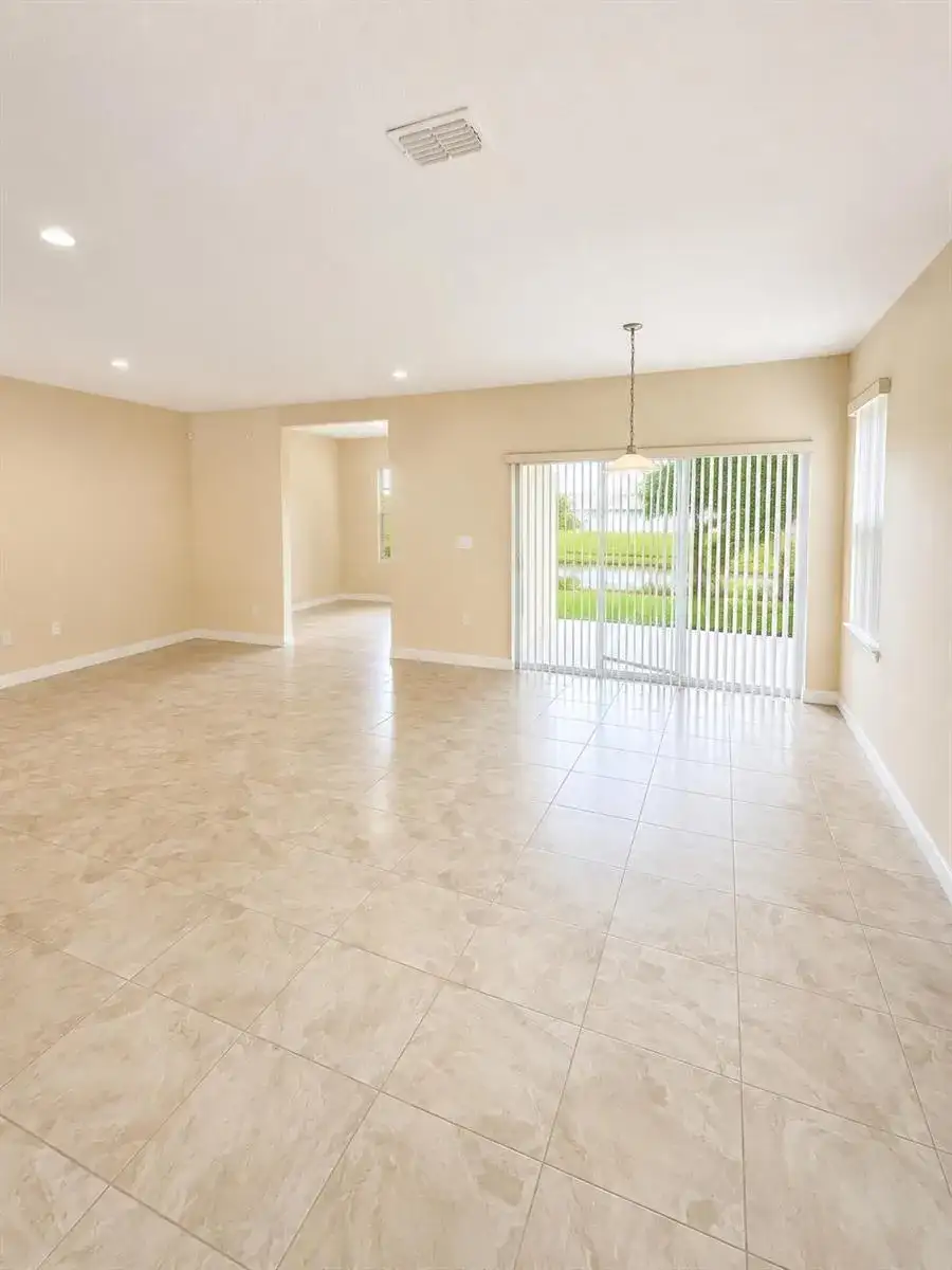5332 NW WISK FERN Circle, Port St. Lucie FL 34986 photo 4