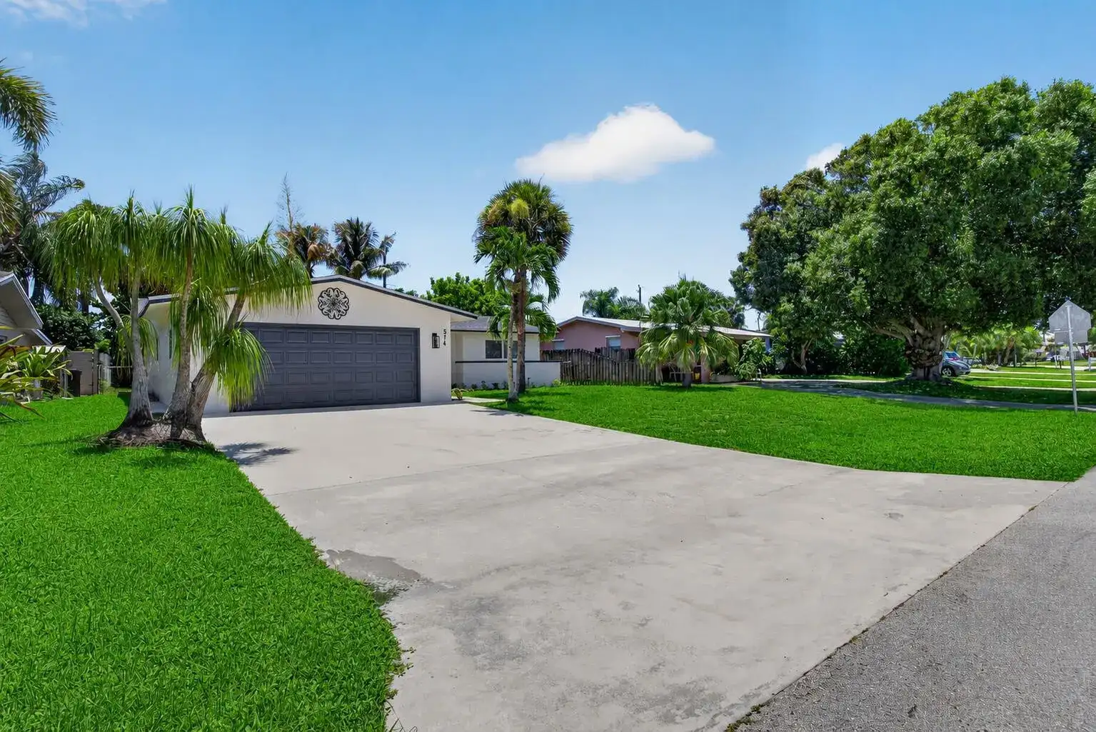 514 Riverside Drive, Palm Beach Gardens FL 33410 photo 2