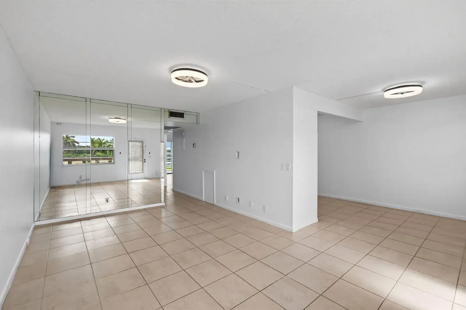 4028 Hythe B, Boca Raton FL 33434 photo 2