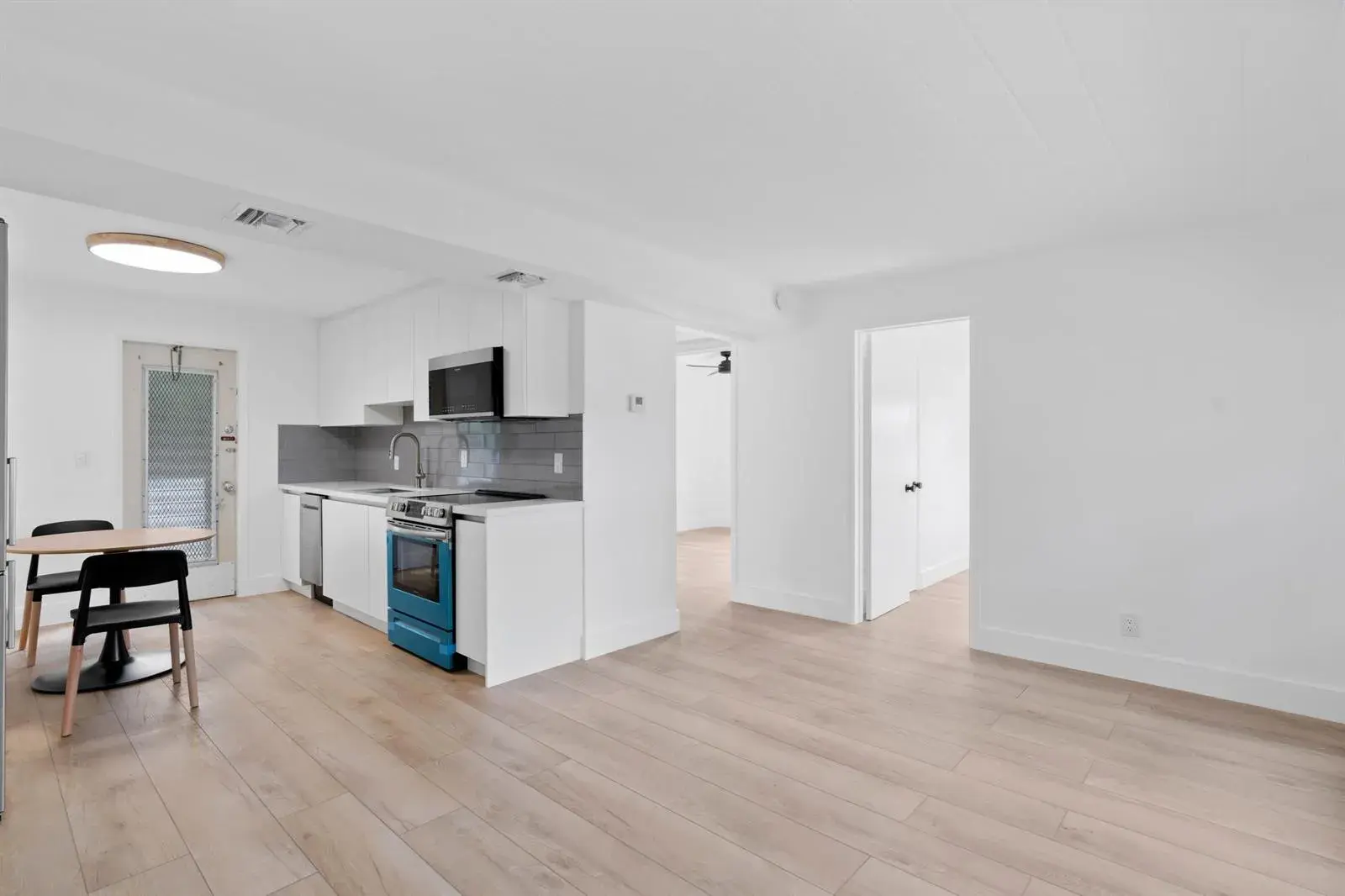 241 NE 10th Street, Delray Beach FL 33444 photo 2