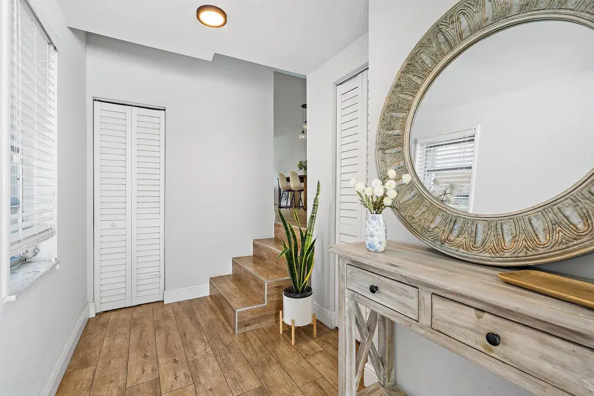 388 Golfview Road # H, North Palm Beach FL 33408